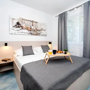 F&r Ii Apartman