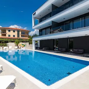 Luxury Magali 3 Apartment